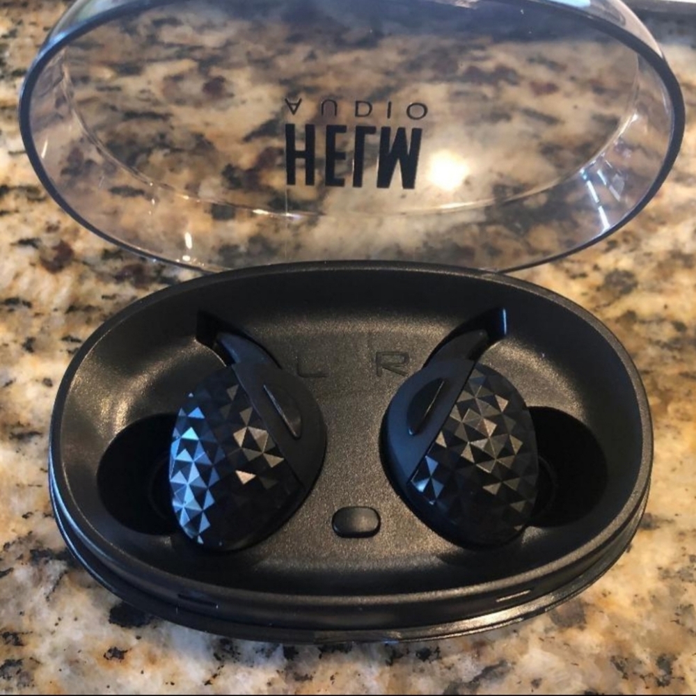 HELM True Wireless Bluetooth 5.0 Earbuds